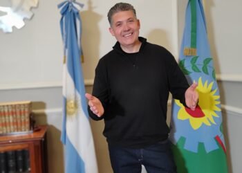 Sergio Cairat compartió su trayectoria y pasión por la música en San Nicolás Debate