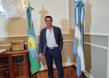 Marcelo Bottazzi, candidato intendente por La Libertad Avanza, cerró campaña en San Nicolás Debate