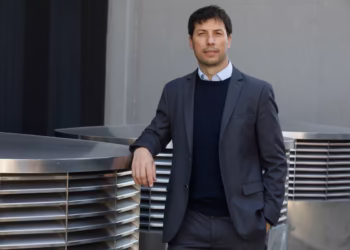 Esteban Domecq: “La Argentina crece, pero con una economía quebrada y sin potencia en el mercado interno”